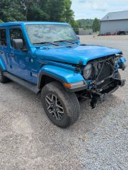 2024 Jeep Wrangler 4-Door Sahara 4x4 - Exterior Front Right Corner Image
